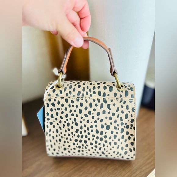 Universal Thread Bags Magnetic Flap Closure Leopard Print Mini Shoulder Handbag - Picture 9 of 13